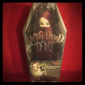 Scary Tales Living Dead Dolls Evil Stepmother